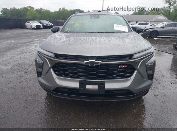 KL77LJEP4SC330580 2025 CHEVROLET TRAX Серебряный Вид щитка приборов