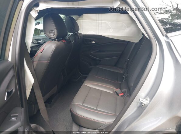 KL77LJEP4SC330580 2025 CHEVROLET TRAX Серебряный Вид наклейки с VIN-кодом