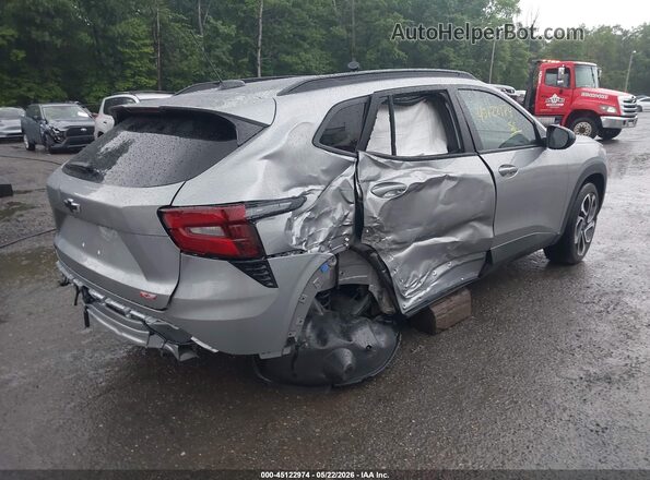 KL77LJEP4SC330580 2025 CHEVROLET TRAX Серебряный Задняя правая четверть