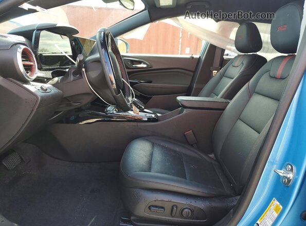 KL77LJEP9TC031104 2026 CHEVROLET TRAX Blue Front interior view