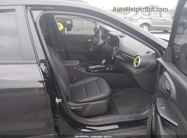 KL77LKE22RC132665 2024 CHEVROLET TRAX Black Front interior view