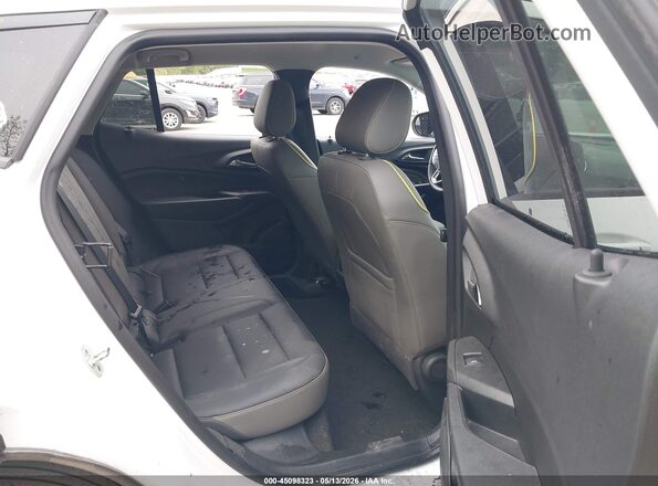 KL77LKE22RC207090 2024 CHEVROLET TRAX White Vista de la etiqueta del VIN