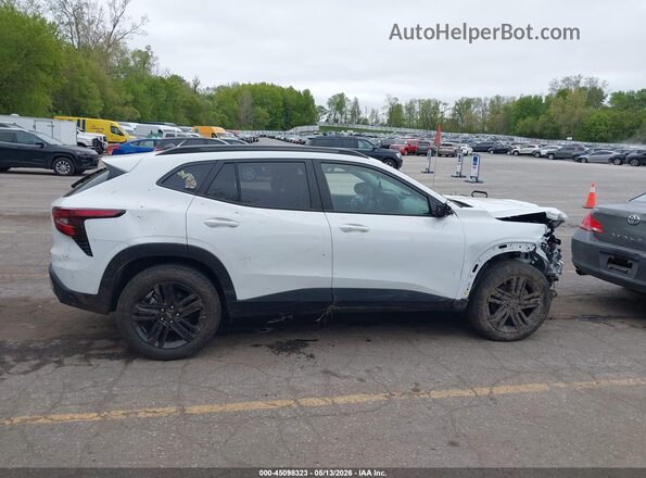KL77LKE22RC207090 2024 CHEVROLET TRAX White Vista interior trasera