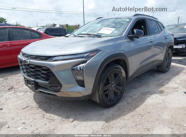 KL77LKE26RC217511 2024 CHEVROLET TRAX Silver წინა მარცხენა ხედი სამი მეოთხედიდან