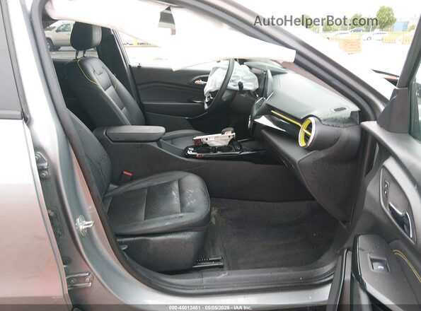 KL77LKE26RC217573 2024 CHEVROLET TRAX Silver Սալոնի դիմացի տեսք