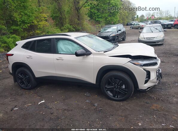 KL77LKEP0TC041882 2026 CHEVROLET TRAX Бежевый Вид задней части салона