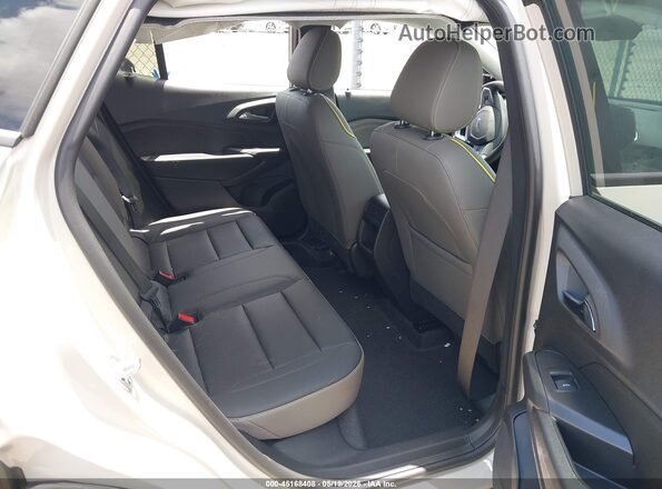 KL77LKEP0TC104513 2026 CHEVROLET TRAX Cream VIN կոդի պիտակի տեսք