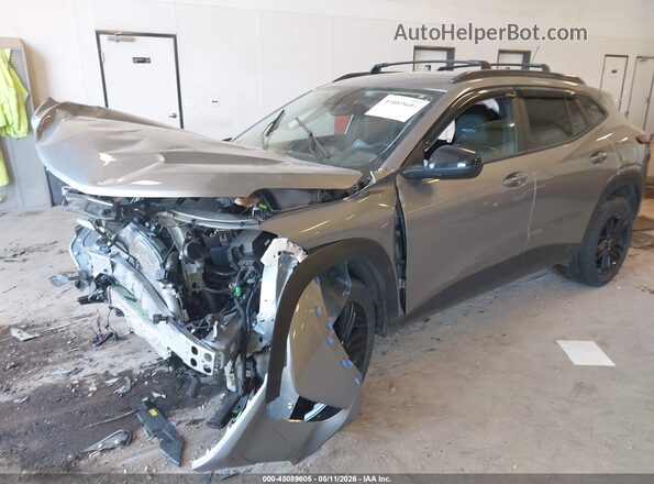 KL77LKEP3SC018224 2025 CHEVROLET TRAX Gray Vista tres cuartos delantera izquierda