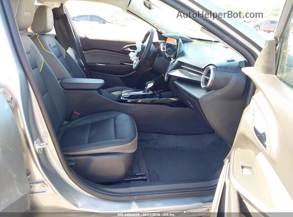 KL77LKEP3TC076772 2026 CHEVROLET TRAX Серебряный Вид салона спереди