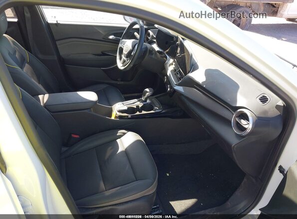 KL77LKEP5SC215878 2025 CHEVROLET TRAX White წინა სალონის ხედი