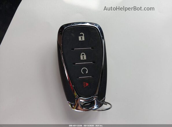 KL77LKEP7SC037133 2025 CHEVROLET TRAX Серебряный Вид панели приборов