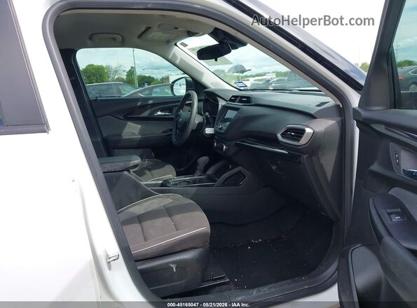 KL79MMS29PB195979 2023 CHEVROLET TRAILBLAZER White Front interior view