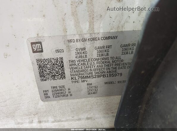 KL79MMS29PB195979 2023 CHEVROLET TRAILBLAZER White Engine compartment view