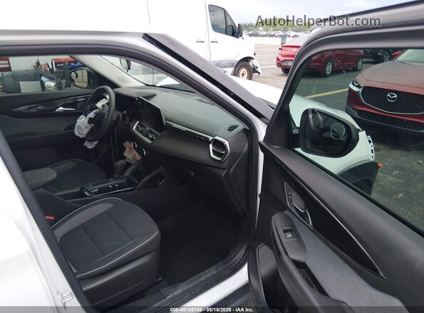 KL79MMS2XRB129301 2024 CHEVROLET TRAILBLAZER White Widok wnętrza z przodu