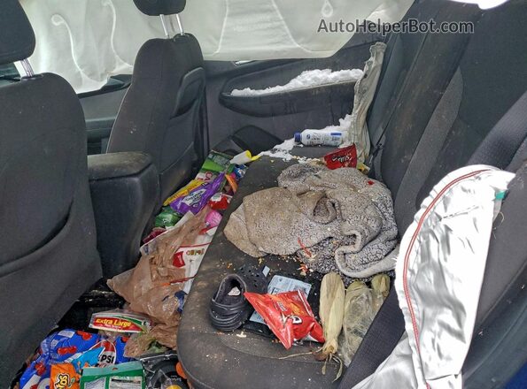 KL79MNSL5MB029940 2021 CHEVROLET TRAILBLAZER Blue Rear interior view