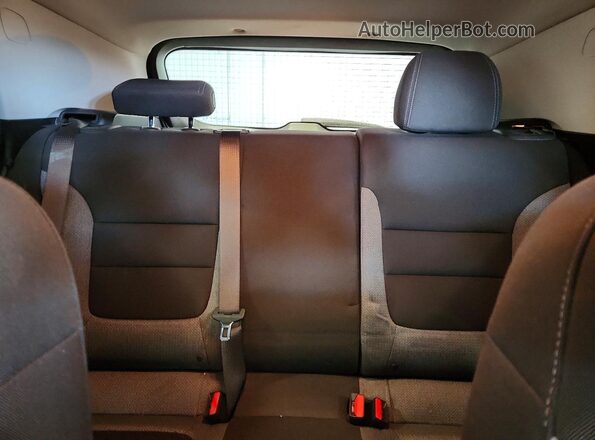 KL79MPS23RB114429 2024 CHEVROLET TRAILBLAZER Красный Вид задних сидений