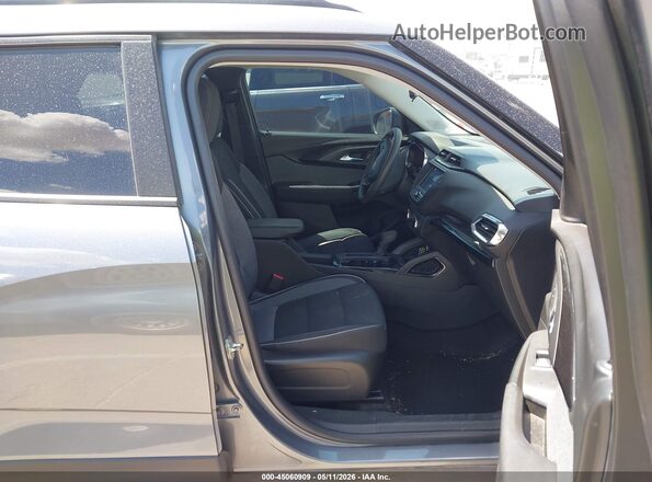 KL79MPS24NB007030 2022 CHEVROLET TRAILBLAZER Teal წინა სალონის ხედი
