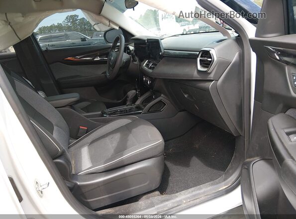 KL79MPSL1RB104331 2024 CHEVROLET TRAILBLAZER Белый Вид салона спереди