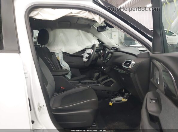 KL79MPSL5MB035572 2021 CHEVROLET TRAILBLAZER White Front interior view