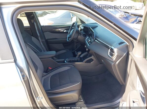 KL79MPSL8TB057368 2026 CHEVROLET TRAILBLAZER Gray Front interior view