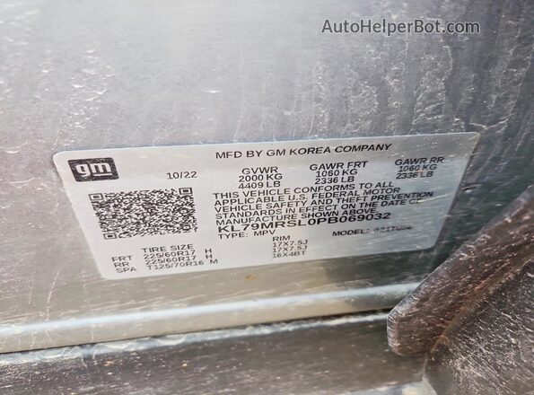 KL79MRSL0PB069032 2023 CHEVROLET TRAILBLAZER Gray VIN კოდის სტიკერის ხედი