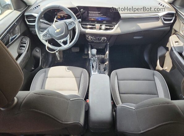 KL79MRSL8RB043717 2024 CHEVROLET TRAILBLAZER Gray Vista del salpicadero