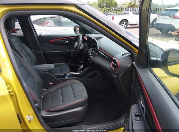 KL79MTSL9RB043447 2024 CHEVROLET TRAILBLAZER Yellow Front interior view