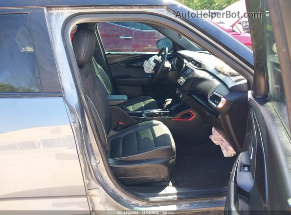 KL79MUSL0NB052585 2022 CHEVROLET TRAILBLAZER Silver წინა სალონის ხედი