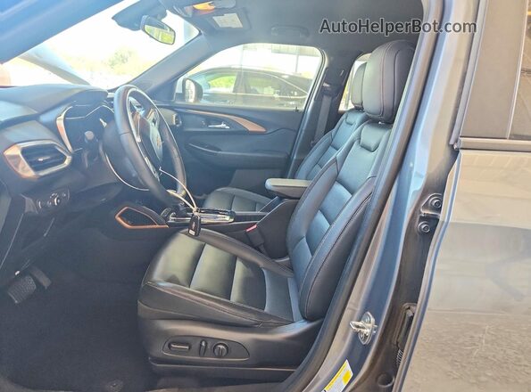 KL79MVSL8MB161994 2021 CHEVROLET TRAILBLAZER Gray Front interior view