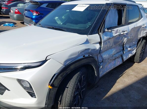 KL79MVSL8RB133040 2024 CHEVROLET TRAILBLAZER White Front view