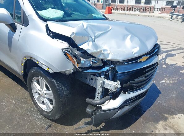 KL7CJKSB0LB328688 2020 CHEVROLET TRAX Silver Вид спереду