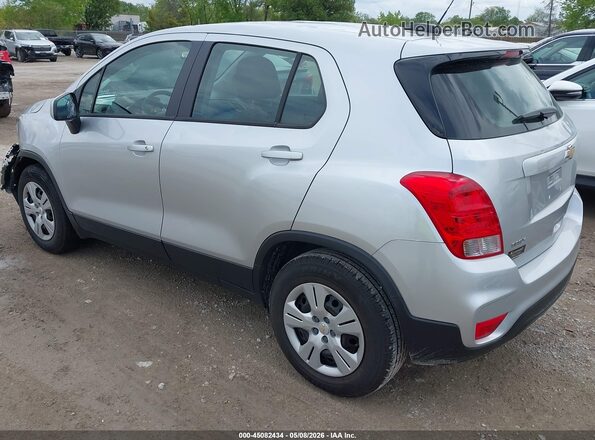 KL7CJKSBXJB606946 2018 CHEVROLET TRAX Silver Trasero izquierdo