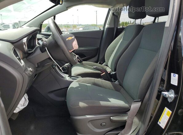 KL7CJKSM4NB530115 2022 CHEVROLET TRAX Black Вид салону спереду