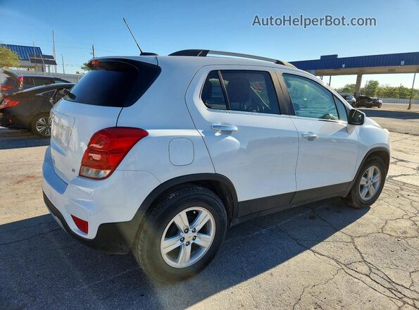 KL7CJLSB2JB545596 2018 CHEVROLET TRAX White 