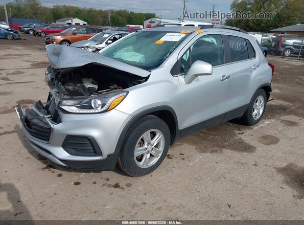 KL7CJLSB3JB679064 2018 CHEVROLET TRAX Silver Front left