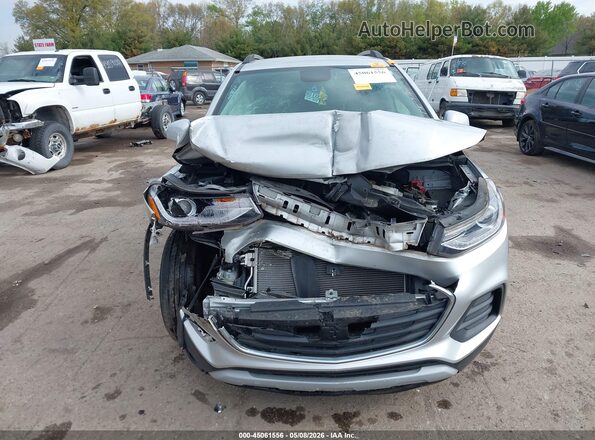 KL7CJLSB3JB679064 2018 CHEVROLET TRAX Silver Instrument cluster view