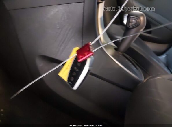 KL7CJLSB3KB942865 2019 CHEVROLET TRAX Gray Widok deski rozdzielczej