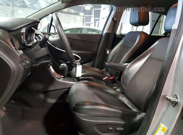 KL7CJLSB4JB562559 2018 CHEVROLET TRAX Silver 