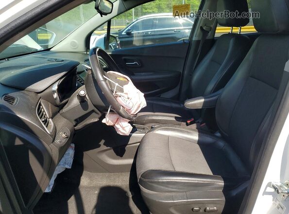 KL7CJLSB4LB007632 2020 CHEVROLET TRAX White Սալոնի դիմացի տեսք