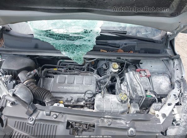 KL7CJLSB6JB651985 2018 CHEVROLET TRAX Silver უკანა ხედი