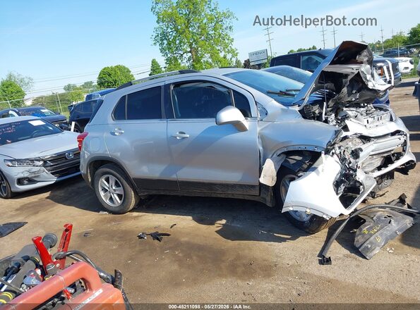 KL7CJLSB7LB332176 2020 CHEVROLET TRAX Silver Widok wnętrza z tyłu
