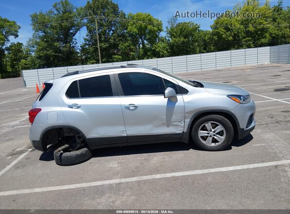 KL7CJLSB8KB961735 2019 CHEVROLET TRAX Silver Սալոնի հետևի տեսք