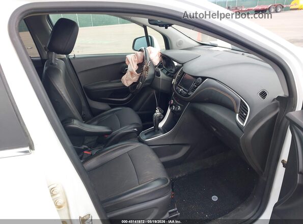 KL7CJPSB0LB065485 2020 CHEVROLET TRAX White Vista interior delantera