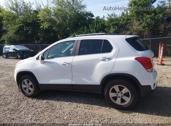 KL7CJPSB2JB671156 2018 CHEVROLET TRAX Белый 