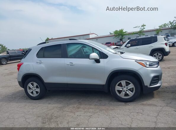 KL7CJPSB2MB358855 2021 CHEVROLET TRAX Silver Սալոնի հետևի տեսք
