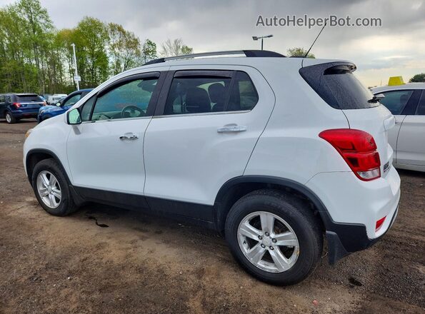 KL7CJPSB8JB671890 2018 CHEVROLET TRAX White 