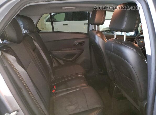 KL7CJPSBXKB920045 2019 CHEVROLET TRAX Gray უკანა სალონის ხედი