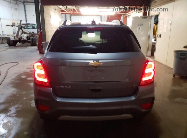 KL7CJPSBXKB920045 2019 CHEVROLET TRAX Gray უკანა ხედი