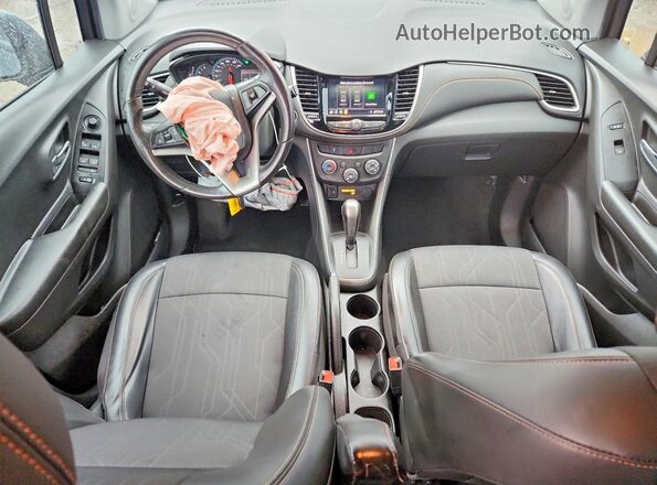 KL7CJPSM0NB523028 2022 CHEVROLET TRAX Серый Вид панели приборов