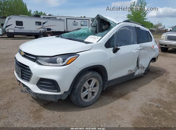 KL7CJPSM1NB509784 2022 CHEVROLET TRAX White Vista tres cuartos delantera izquierda